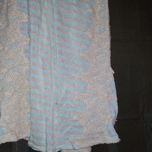 Flowy Cream Aqua Tank Top - Picture 3 of 4